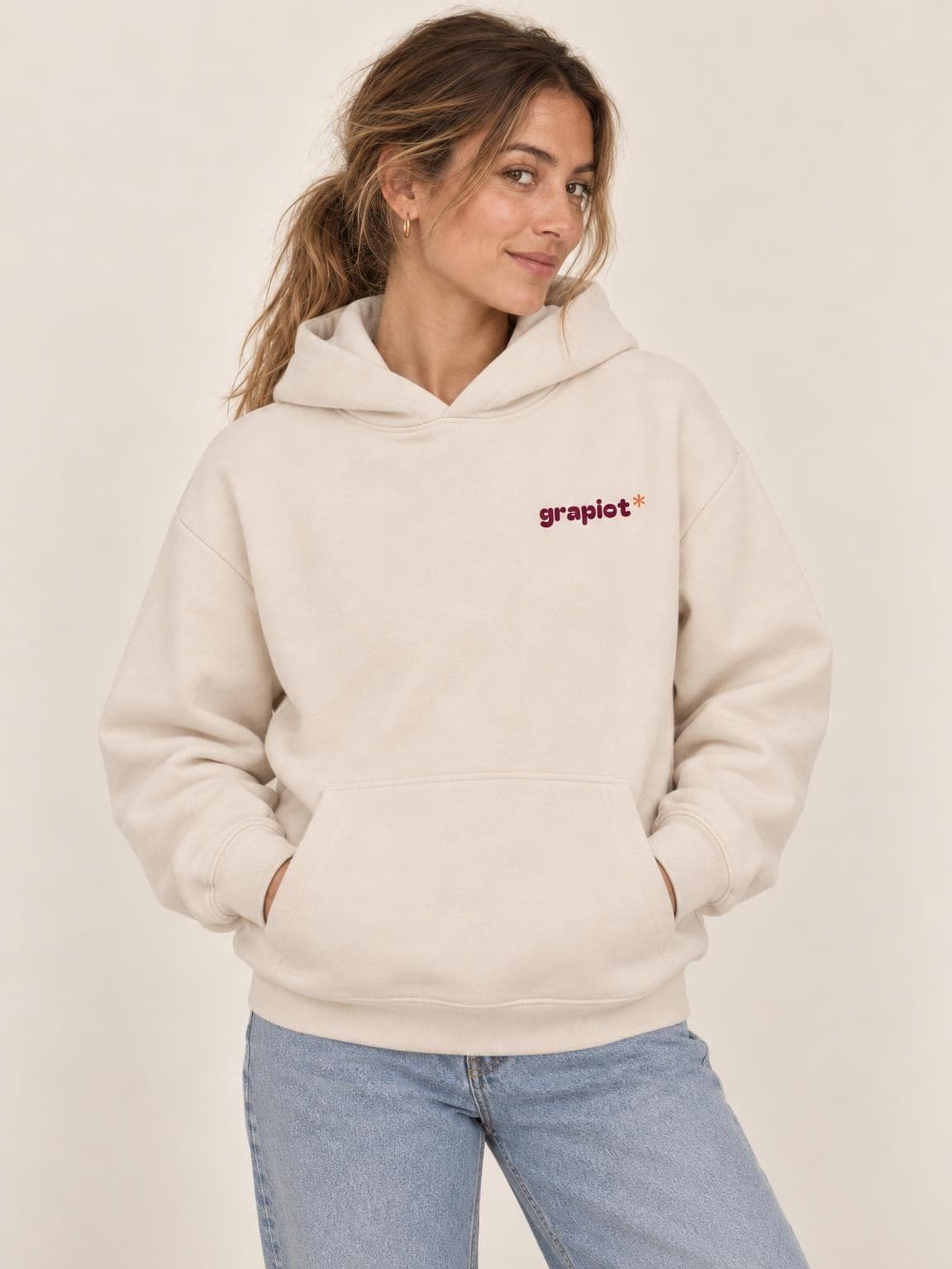 Hoodie vin More Sulfite vu de face, petit logo grapiot