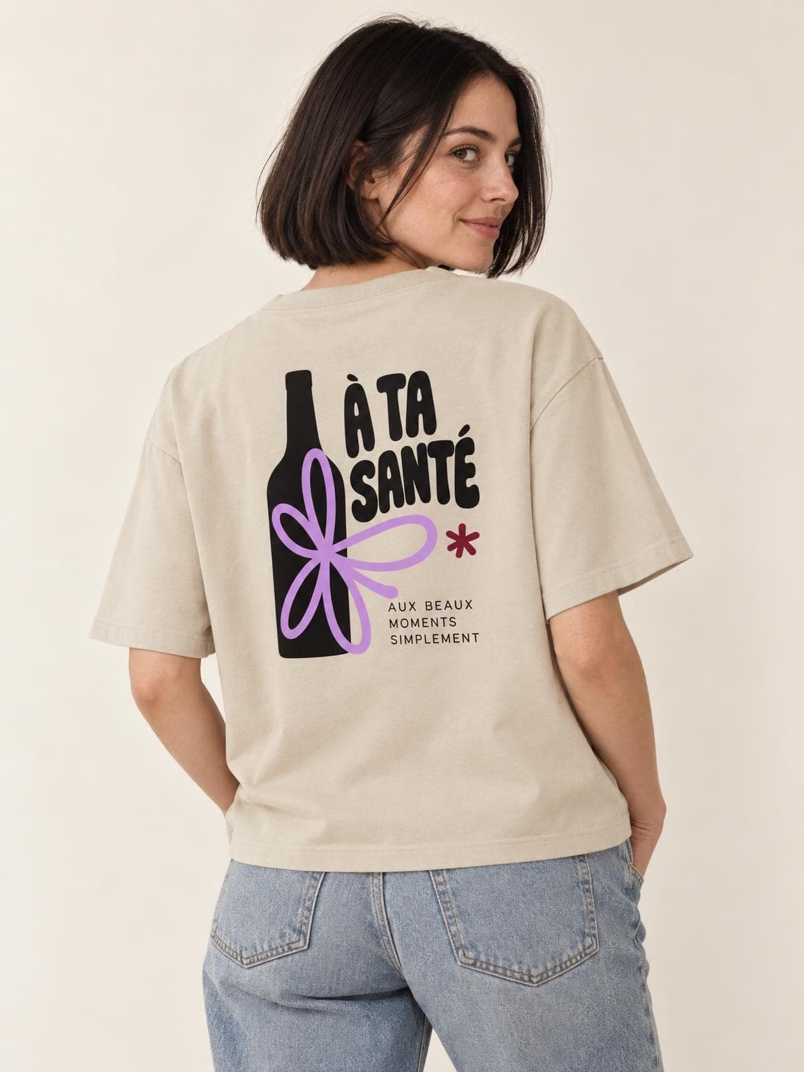 T-shirt vin À ta Santé porté de dos