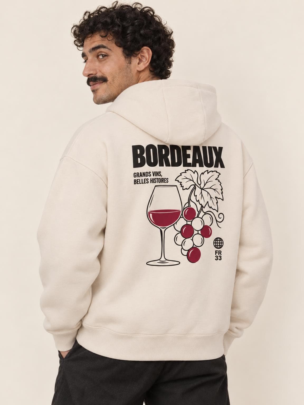 Hoodie vin Bordeaux porté de dos