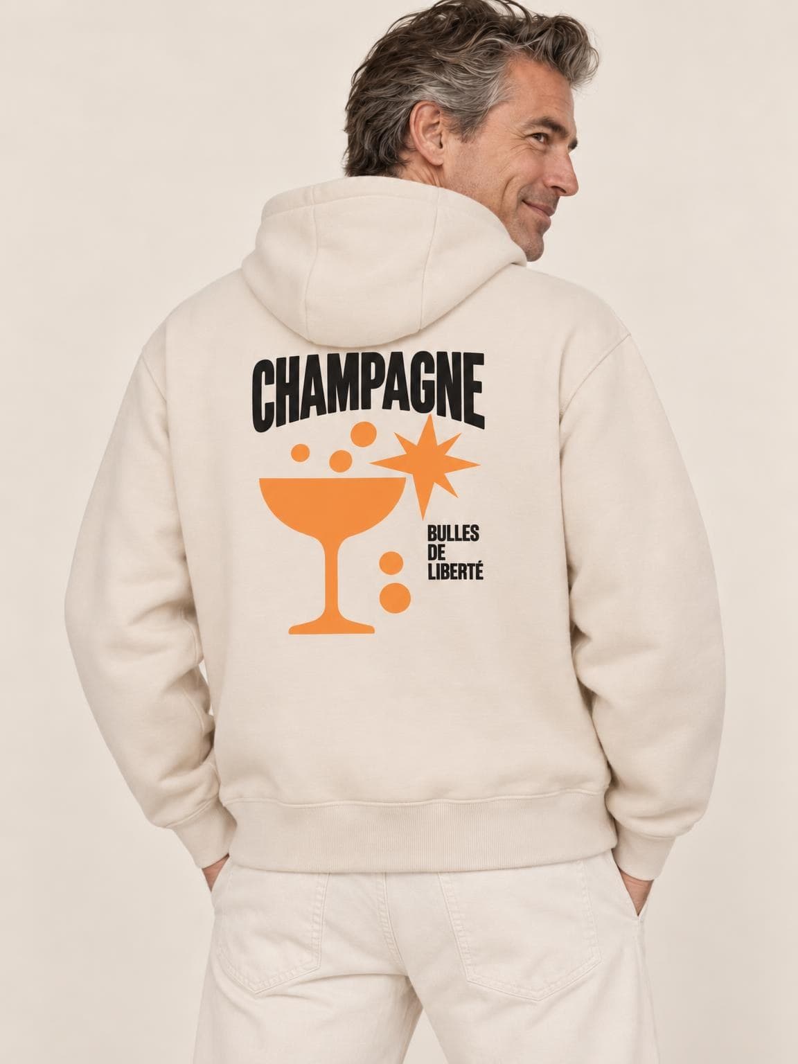 Hoodie vin Champagne porté de dos